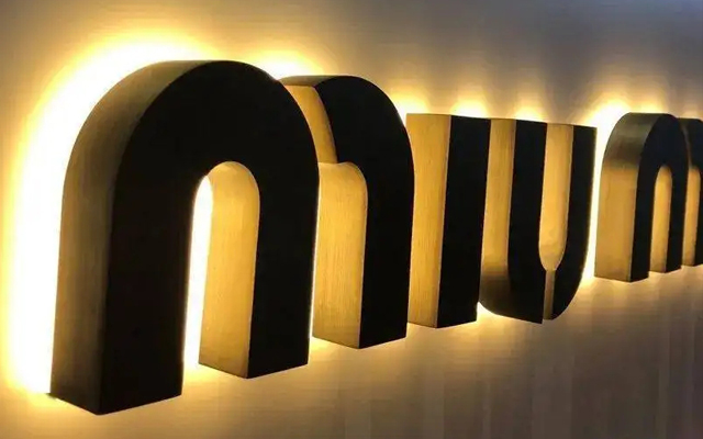 02、背光字.jpg
